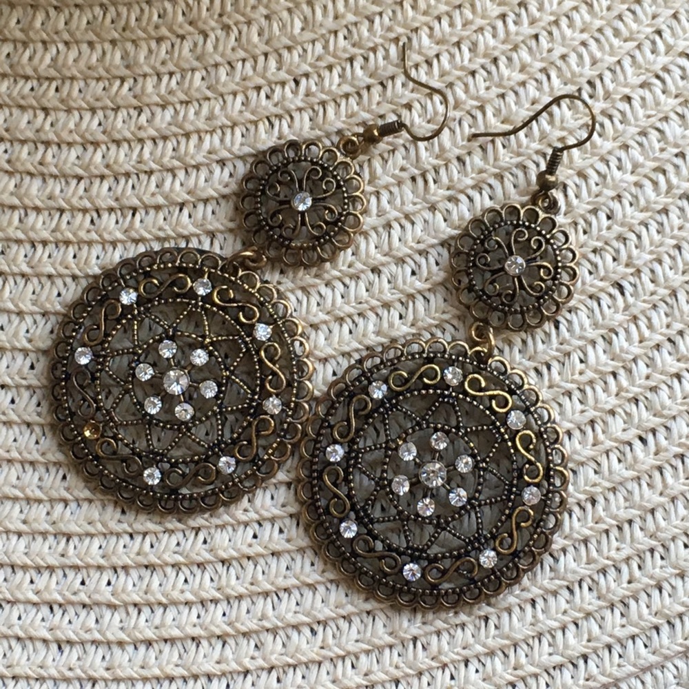 Filigree Circle Dangling Earrings